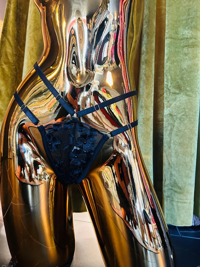 Strappy Thong In Black 3D Floral - Kilo Brava - BraTopia