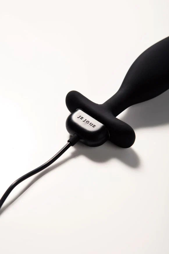 Vesta Vibrating Bullet Plug In Black - Je Joue - BraTopia