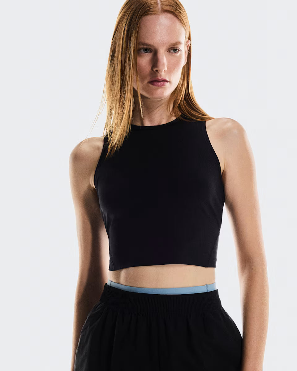 Studio Crop in Black